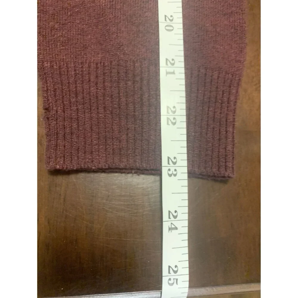 APT 9 Merino Wool Argyle Burgundy Sweater V-Neck Size M‎